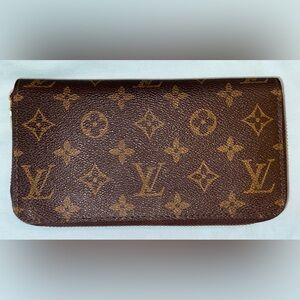 Louis Vuitton Brown & Gold Color Monogram Zippy Wallet